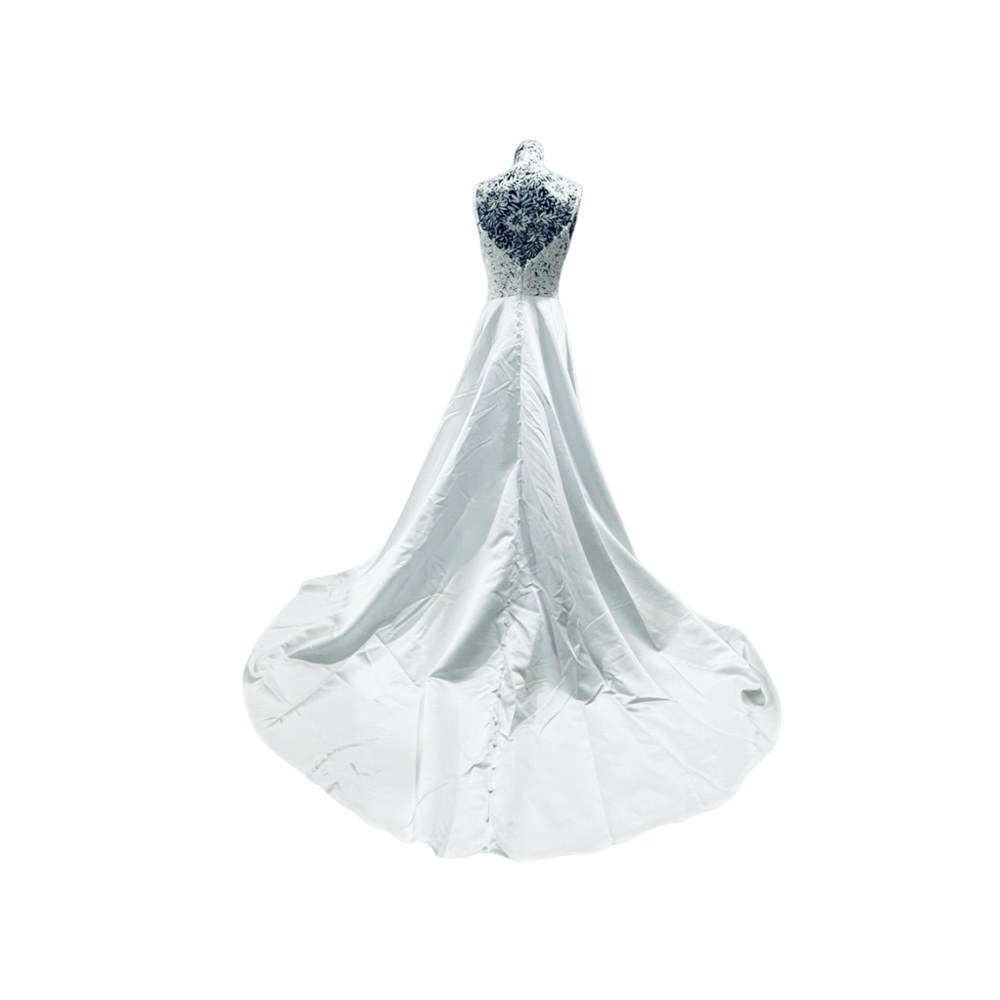 White satin wedding dress pockets in skirt Women’s Size 6 New in original bag - Picture 4 of 12